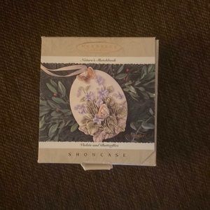 Hallmark Keepsake Ornament “Violets & Butterflies” Nature’s Sketchbook Showcase